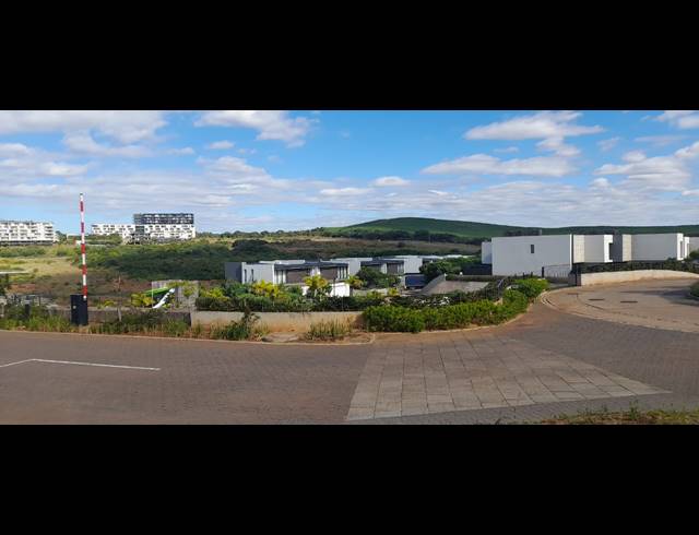 737M² VACANT LAND FOR SALE IN SIBAYA PRECINCT